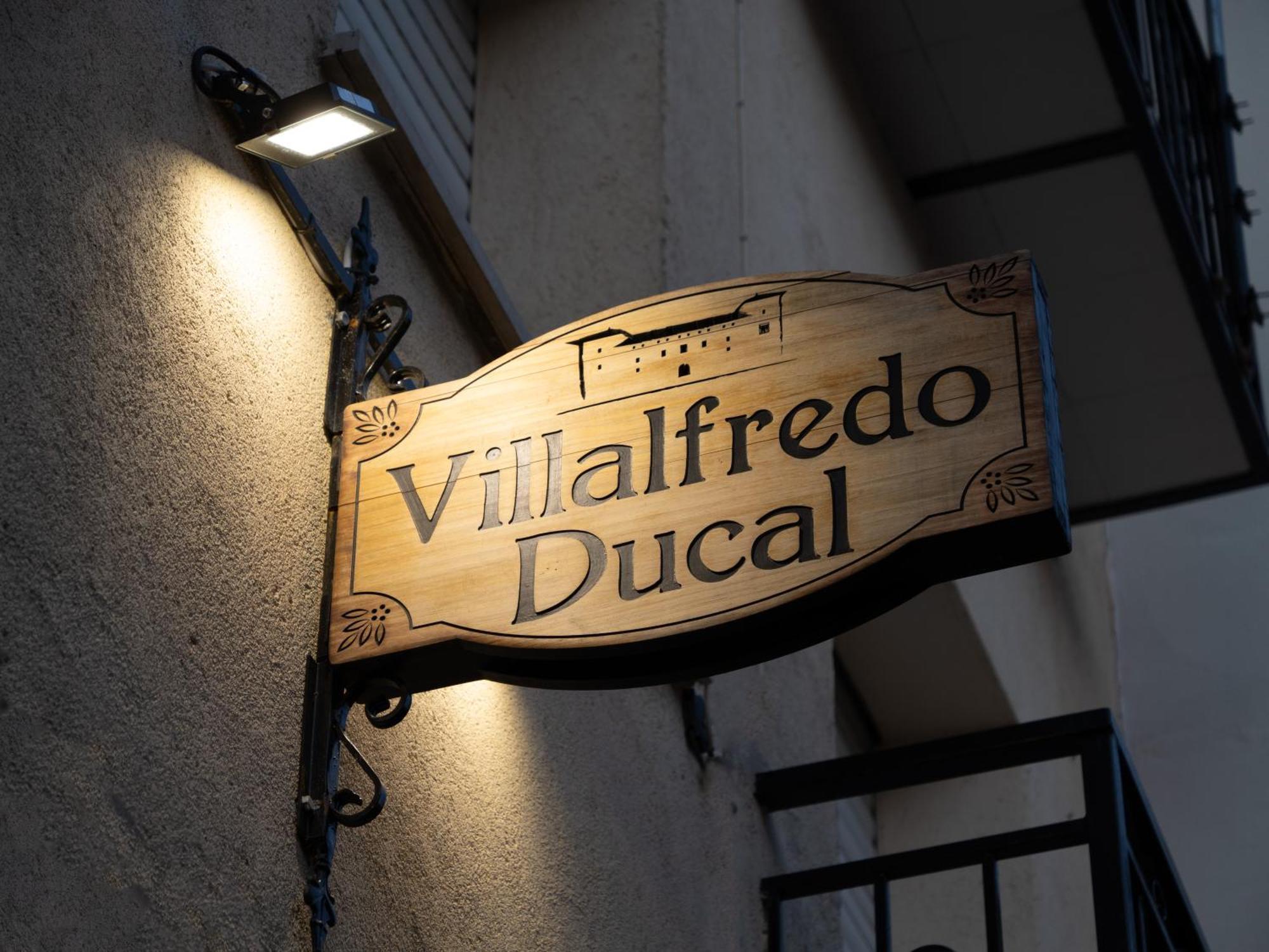 Villalfredo Ducal Pastrana Exterior foto